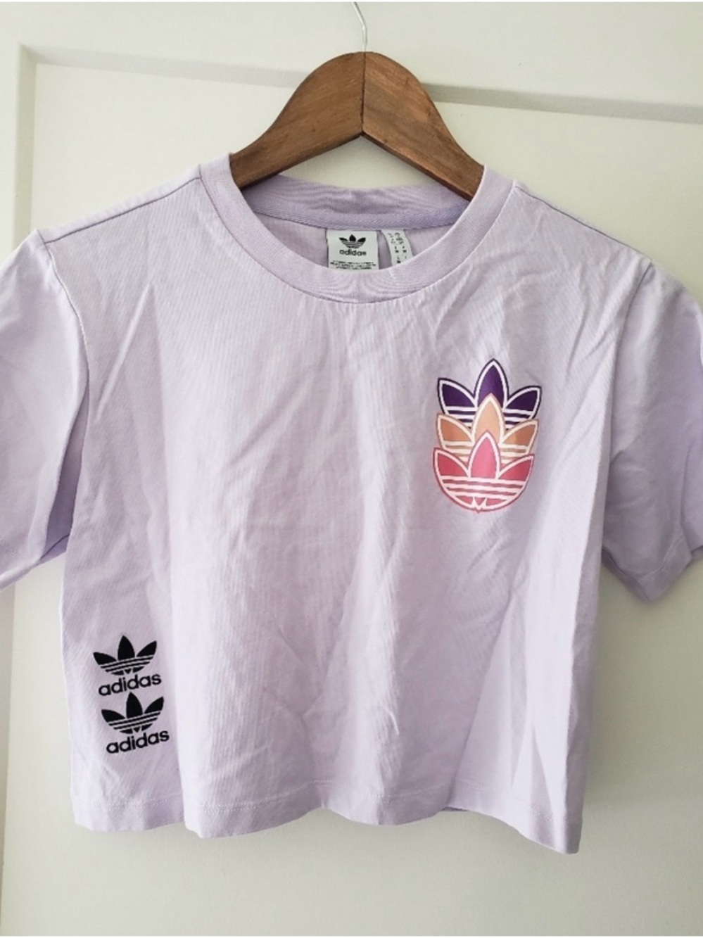 Adidas cropped tee in the colour lavender